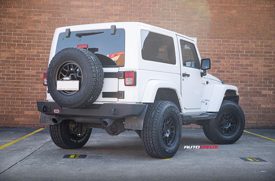 JEEP WRANGLER BULLY OL KM717 SATIN BLACK