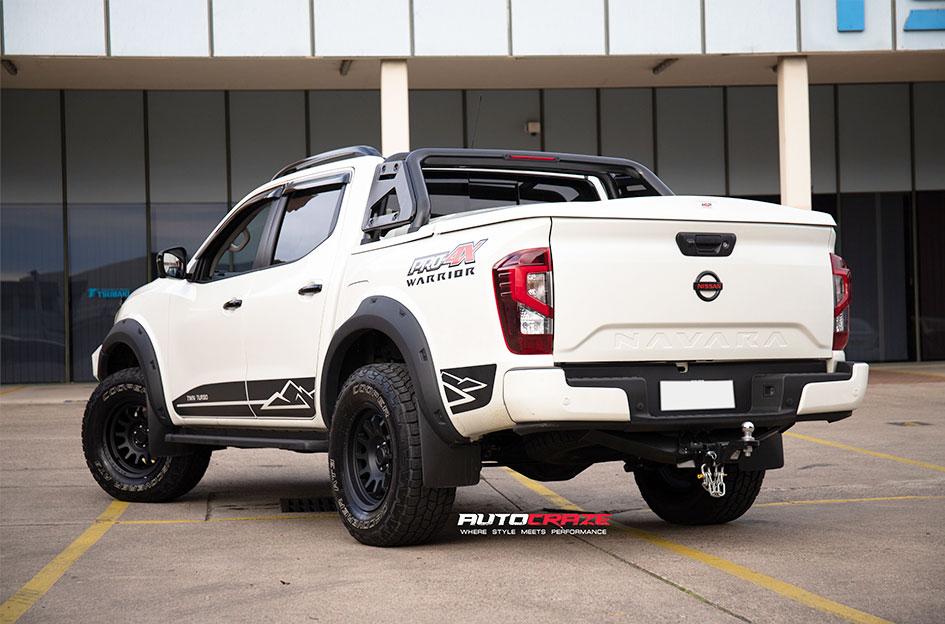 NISSAN NAVARA RAPID MATTE BLACK