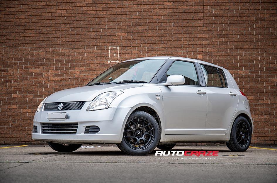 SUZUKI SWIFT RELOAD SATIN BLACK