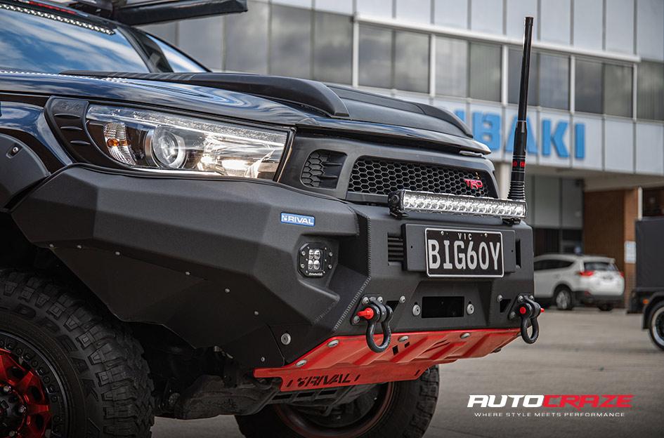 TOYOTA HILUX N80 4WD COVERT CANDY RED BLACK LIP