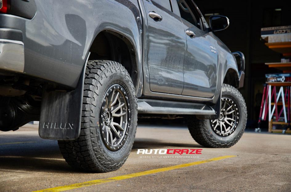 TOYOTA HILUX N80 4WD REBEL MATTE BLACK