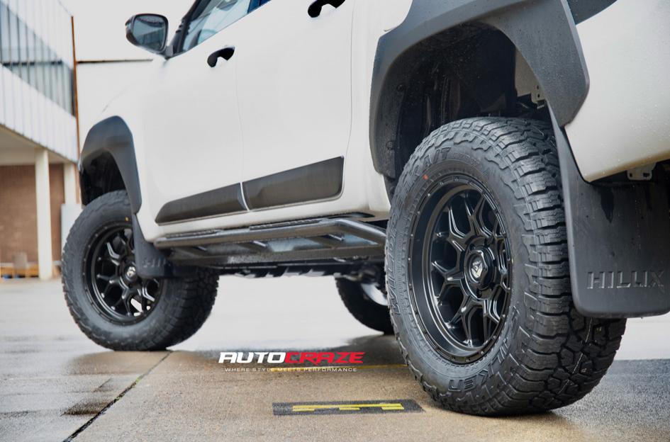 TOYOTA HILUX N80 RUGGED X TECH MATTE BLACK