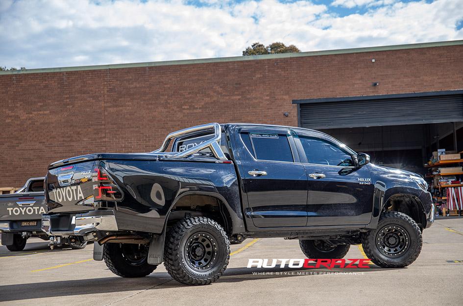 TOYOTA HILUX N80 4WD D LOCKER BLACK