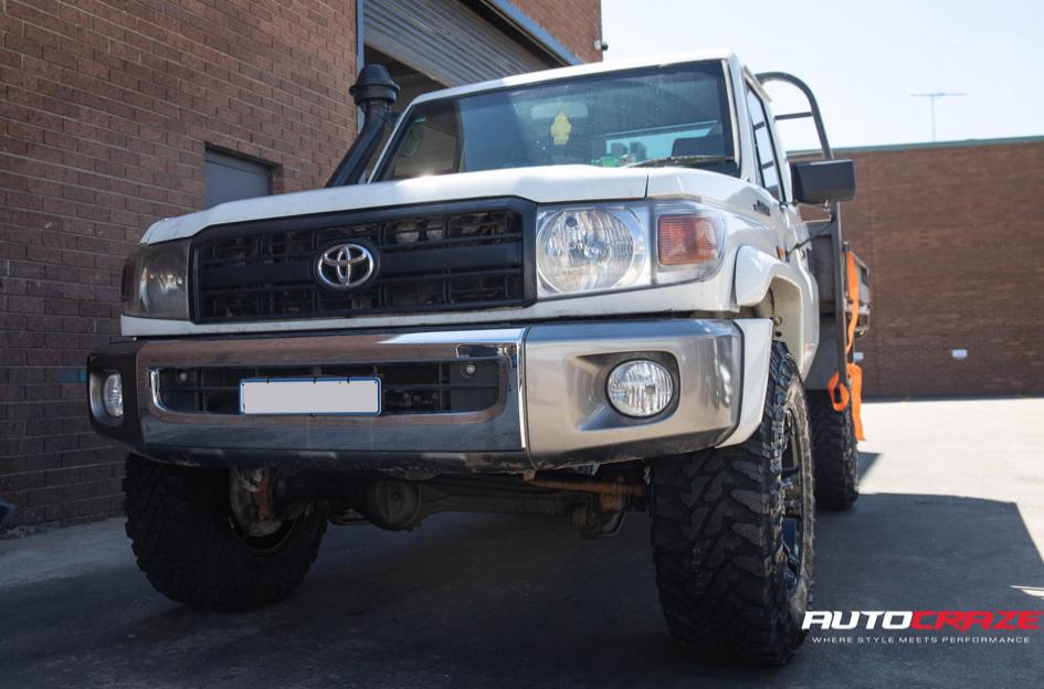 TOYOTA LANDCRUISER BROOKLYN MATTE BLACK