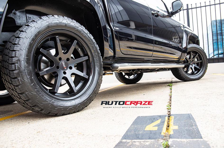 VOLKSWAGEN AMAROK REVERB SATIN BLACK
