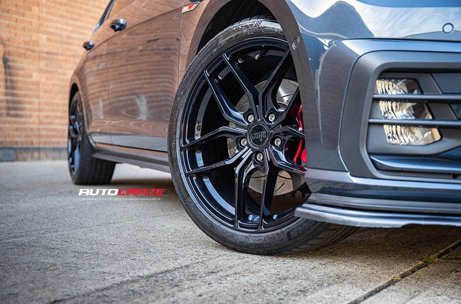 VOLKSWAGEN-GOLF-TARO-GLOSS-BLACK