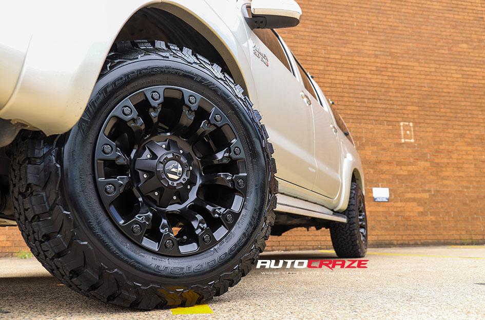TOYOTA LANDCRUSIER VAPOR MATTE BLACK