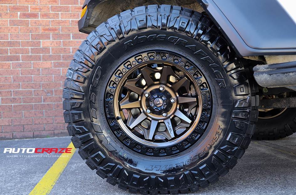 JEEP WRANGLER COVERT BRONZE BLACK LIP