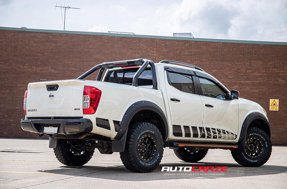 NISSAN NAVARA D LOCKER BLACK