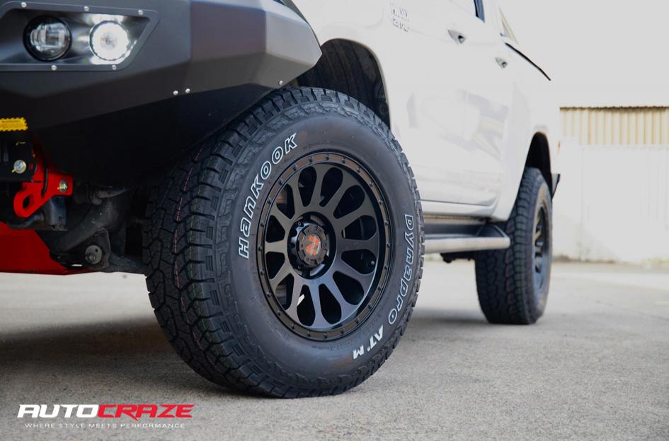TOYOTA HILUX N80 4WD VICTIM MATTE BLACK