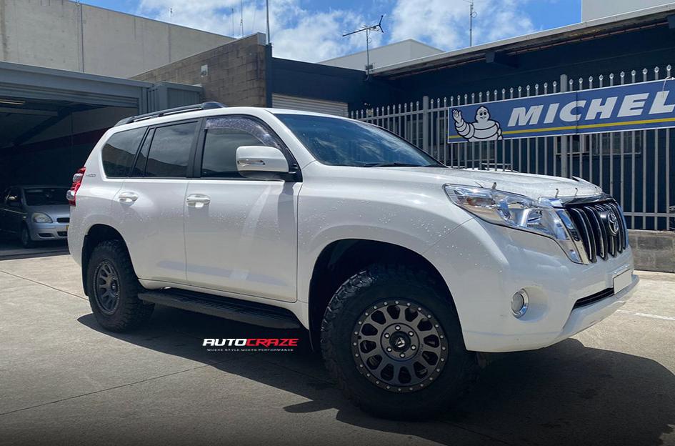 TOYOTA LANDCRUISER VECTOR ANTHRACITE