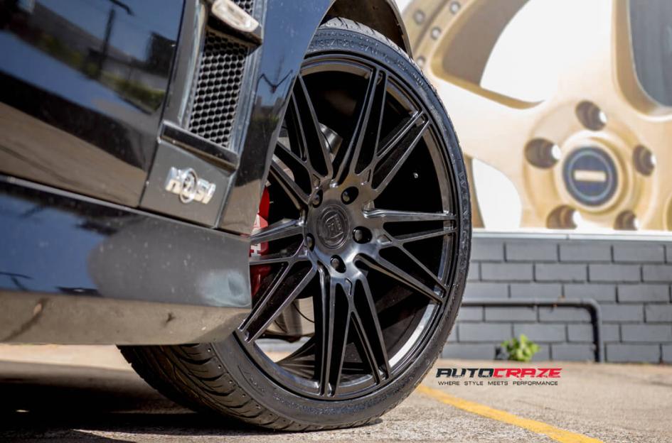 HOLDEN-COMMODORE-EFS2-MATTE-BLACK