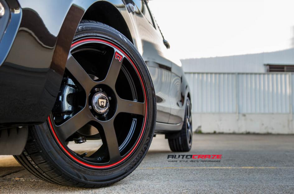 SUZUKI SWIFT MR116 MATTE BLACK RED EDGE