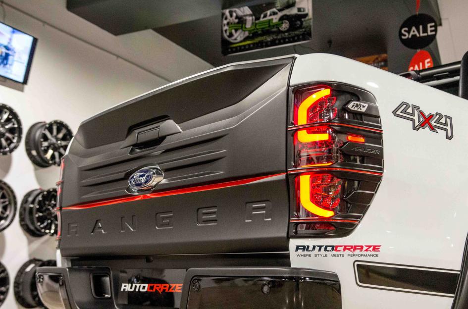 FORD RANGER MAVERICK GLOSS BLACK MILLED ACCENTS 6
