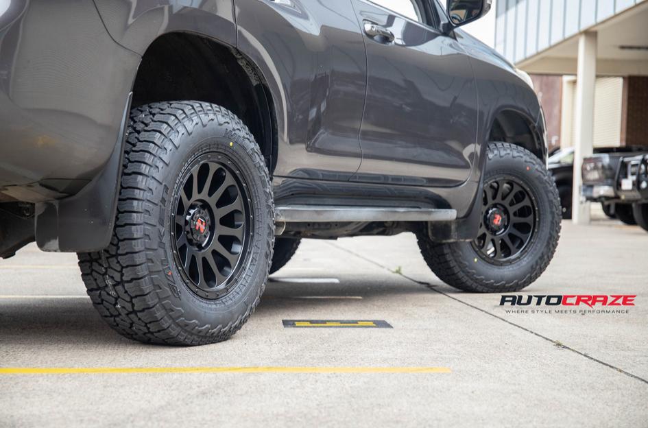 TOYOTA-PRADO-VICTIM-MATTE-BLACK