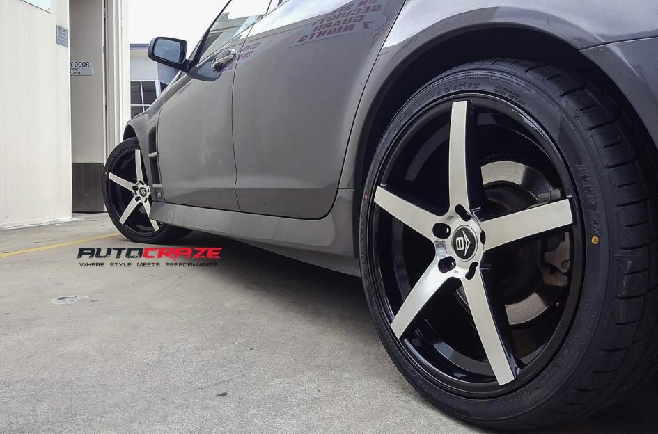 HOLDEN-COMMODORE-RACER-BLACK-MACHINED-FACE