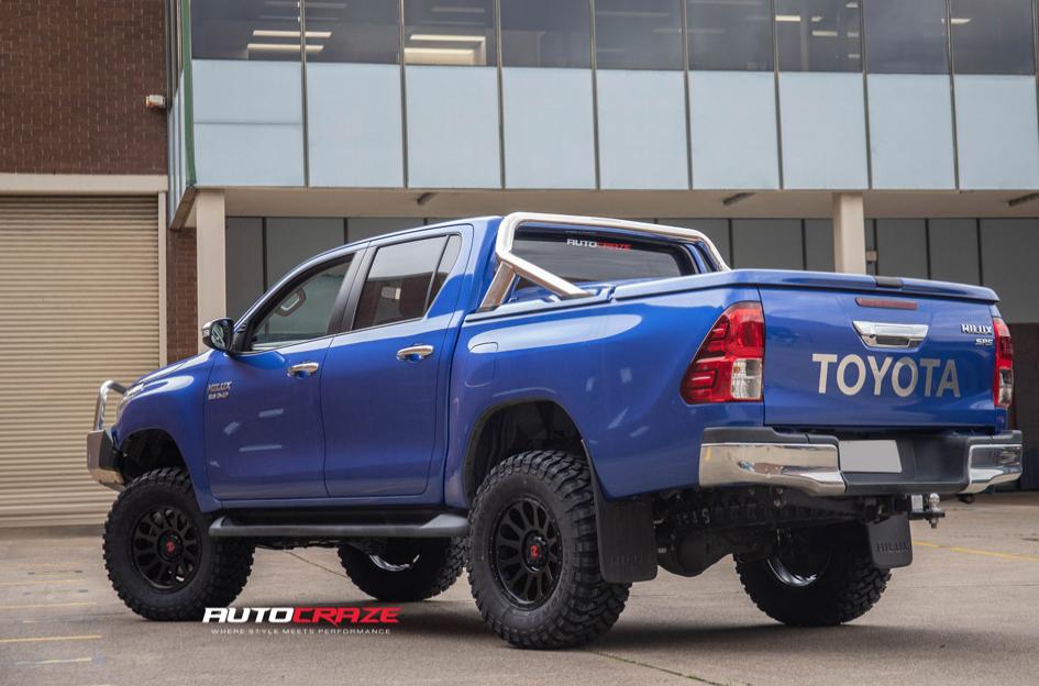TOYOTA HILUX N80 4WD VICTIM MATTE BLACK