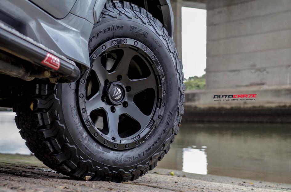 MITSUBISHI PAJERO SPORT RIPPER MATTE BLACK