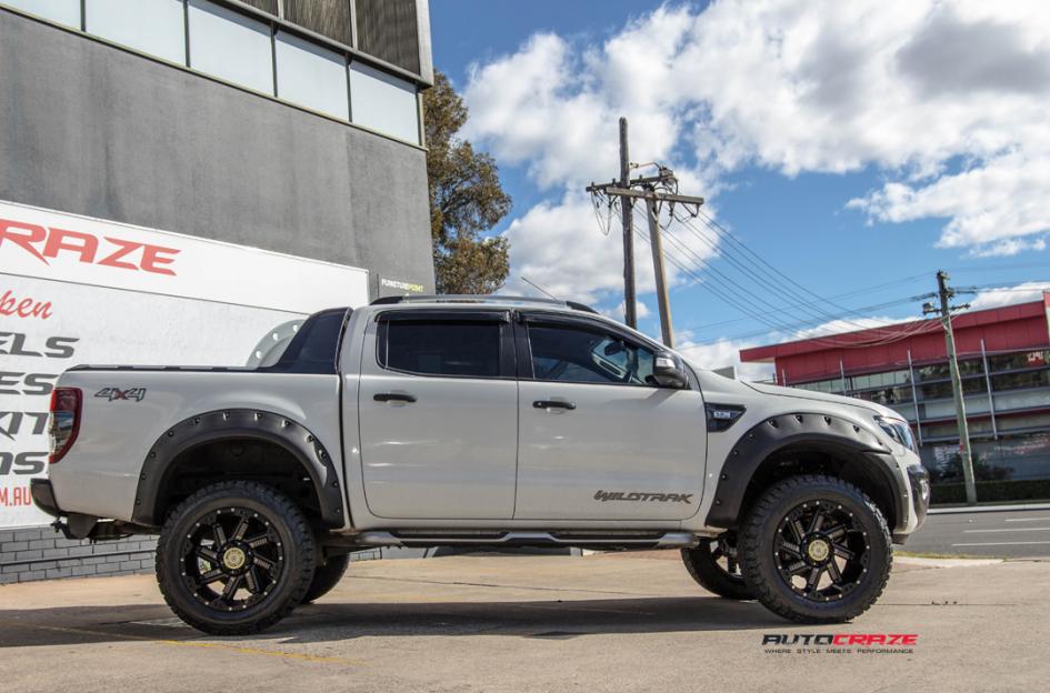 FORD RANGER MO979 SATIN BLACK WITH GUN METAL INSERTS