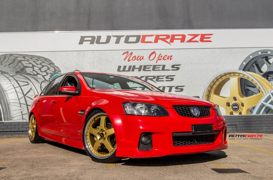 HOLDEN-COMMODORE-FR