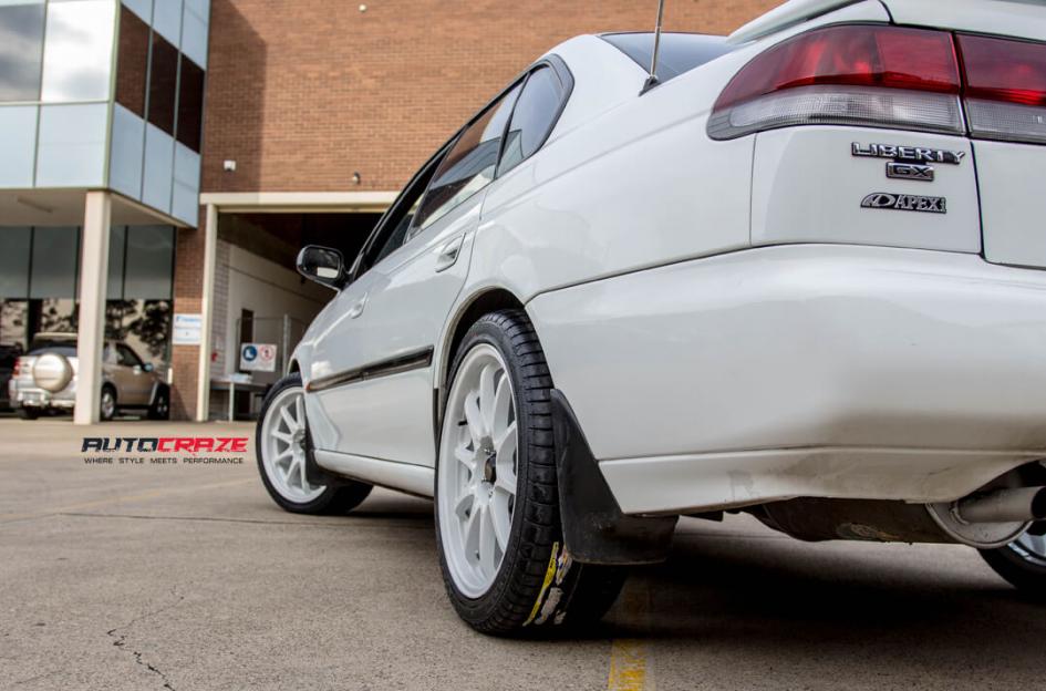SUBARU LIBERTY ROTATE WHITE