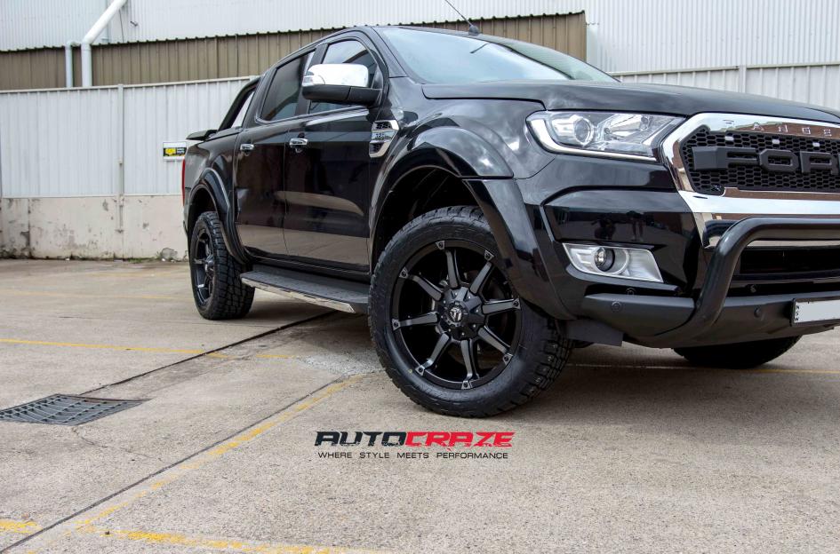 FORD RANGER COUPLER BLACK MACHINED WITH DARK TINT 7