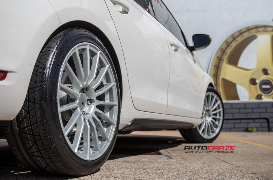 VOLKSWAGEN GOLF SF09 SILVER MACHINED