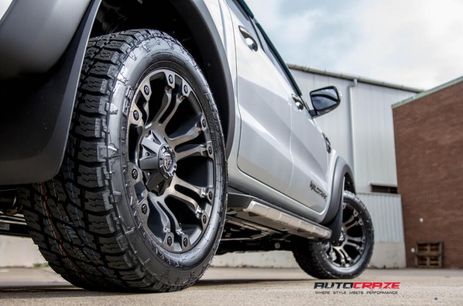FORD-RANGER-VAPOR-BLACK-MACHINED-WITH-DARK-TINT