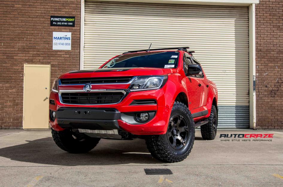HOLDEN COLORADO BEAST BLACK MACHINED WITH DARK TINT