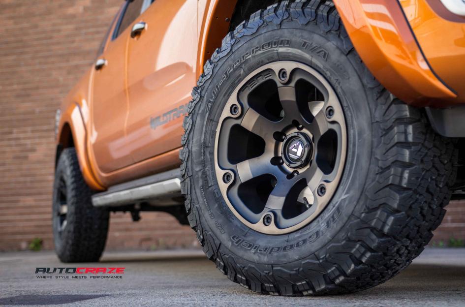 FORD RANGER BEAST BLACK MACHINED WITH DARK TINT