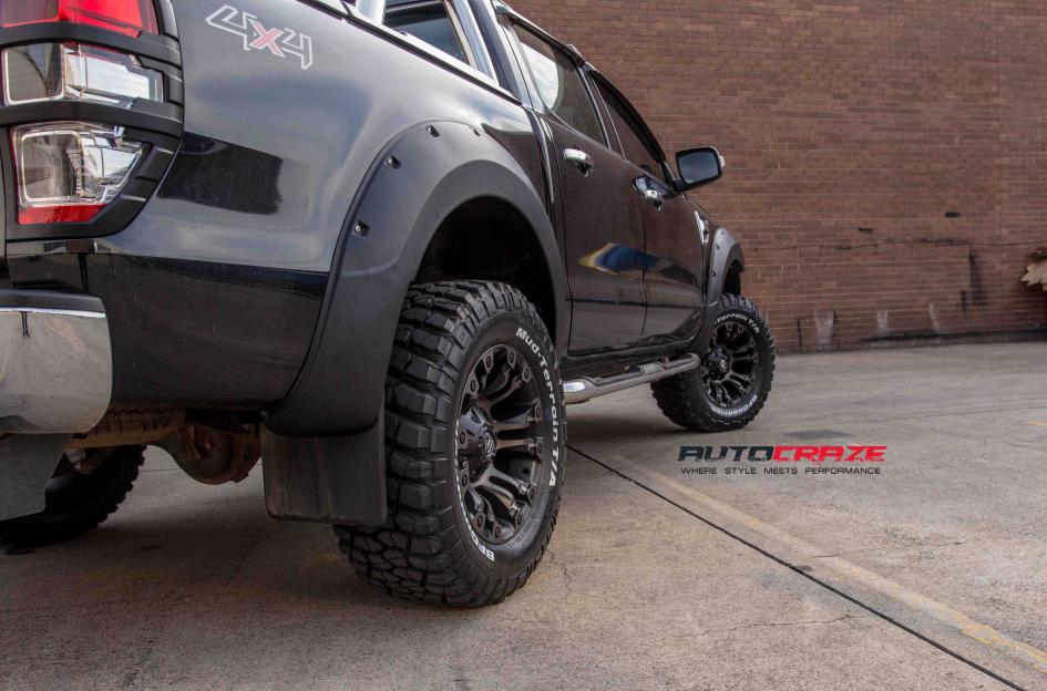 FORD-RANGER-VAPOR-BLACK-MACHINED-WITH-DARK-TINT