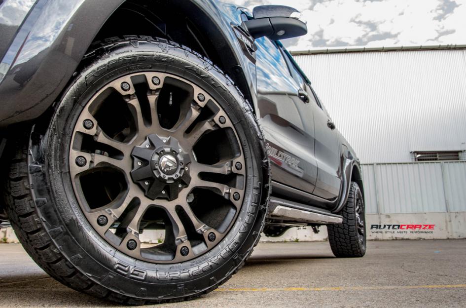 FORD-RANGER-VAPOR-BLACK-MACHINED-WITH-DARK-TINT