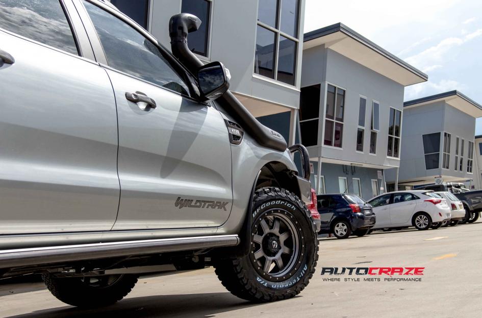FORD-RANGER-TROPHY-MATTE-ANTHRACITE-WITH-BLACK-RING