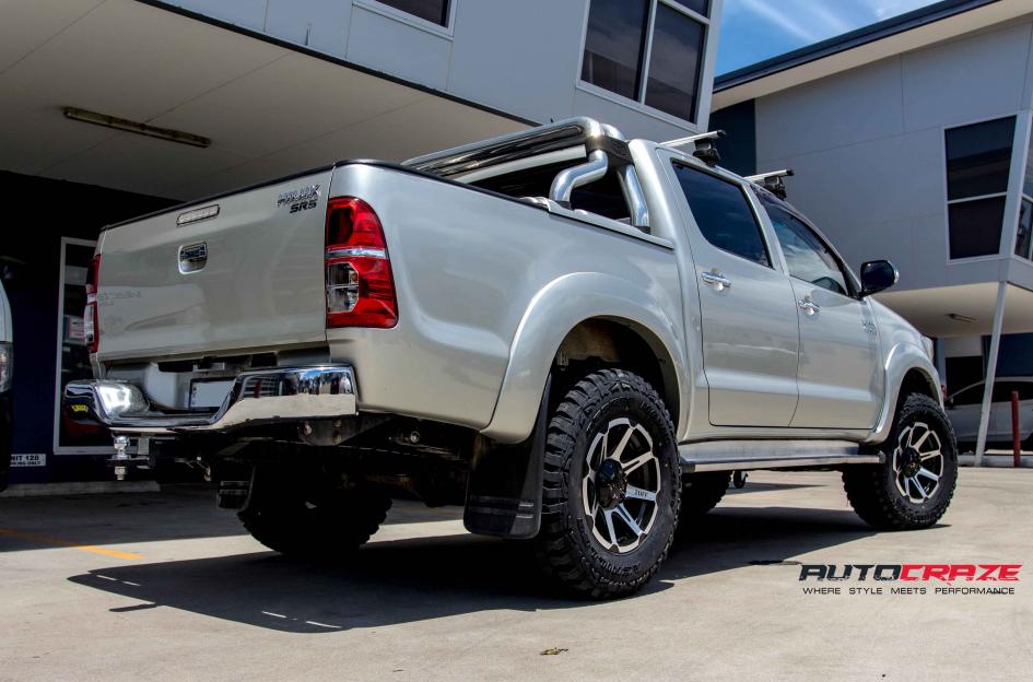 TOYOTA HILUX N70 4WD T05 SATIN BLACK MACHINED FACE