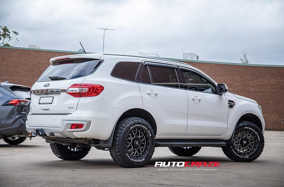 FORD EVEREST VEGAS GLOSS BLACK MILLED 