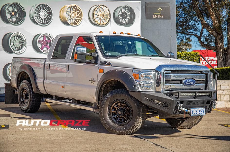 FORD F250 COVERT BRONZE BLACK LIP