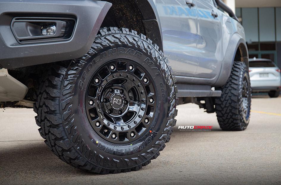 FORD RANGER RAPTOR CINCO GLOSS BLACK W STAINLESS BOLTS