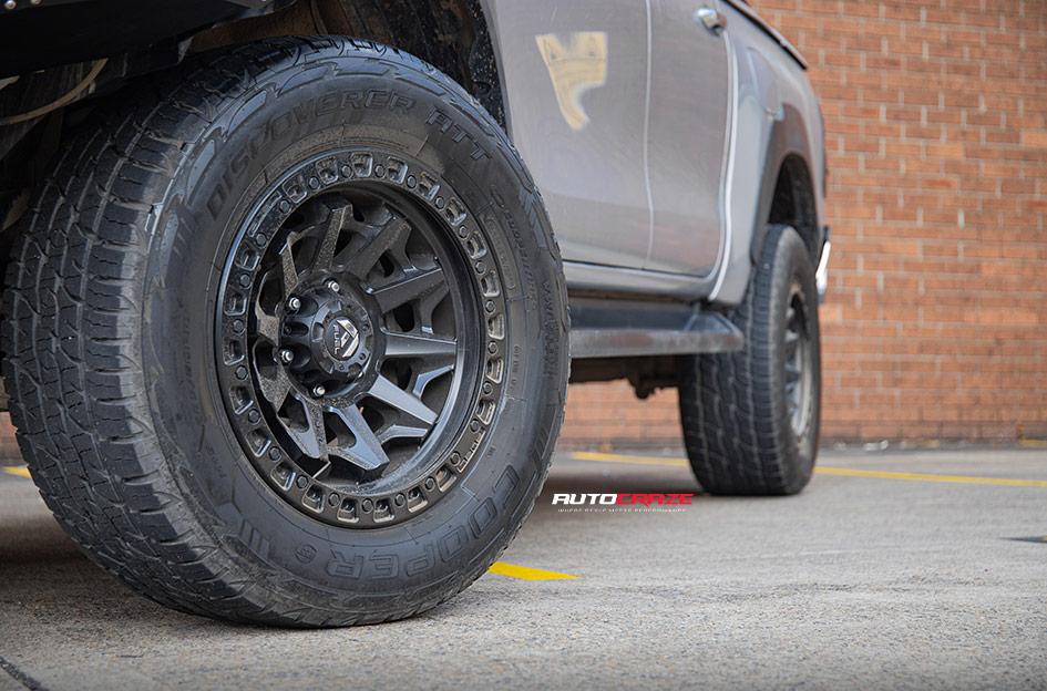 TOYOTA HILUX N80 4WD COVERT MATTE BLACK