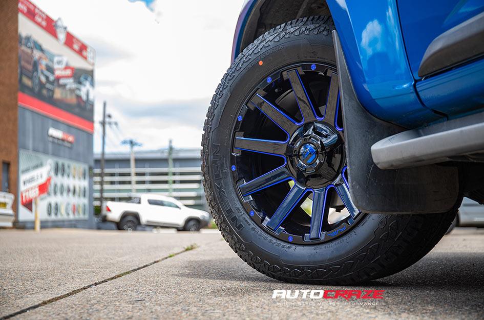 HOLDEN COLORADO CONTRA GLOSS BLACK BLUE TINTED CLEAR