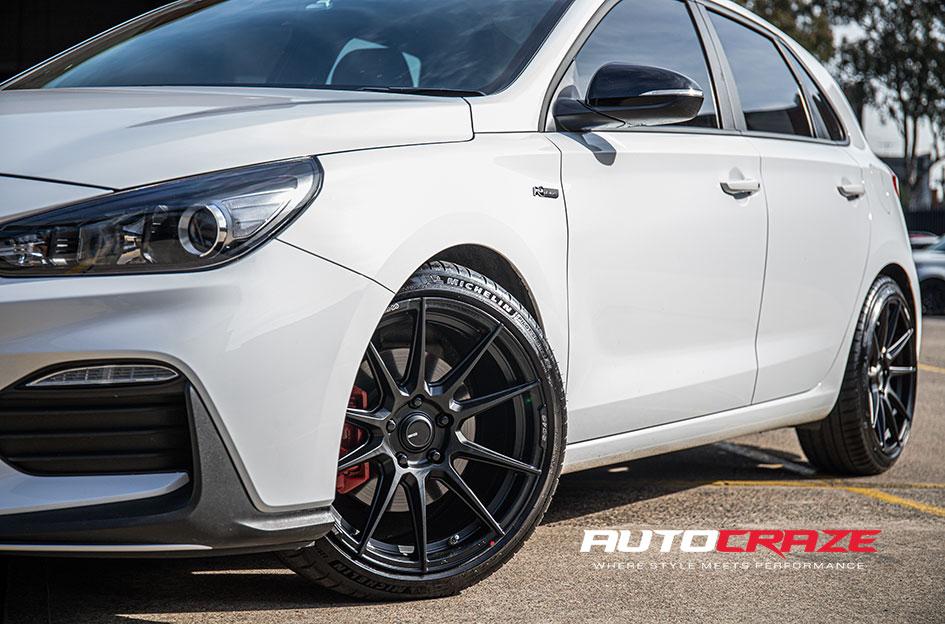 HYUNDAI I30 SC46 MATTE BLACK