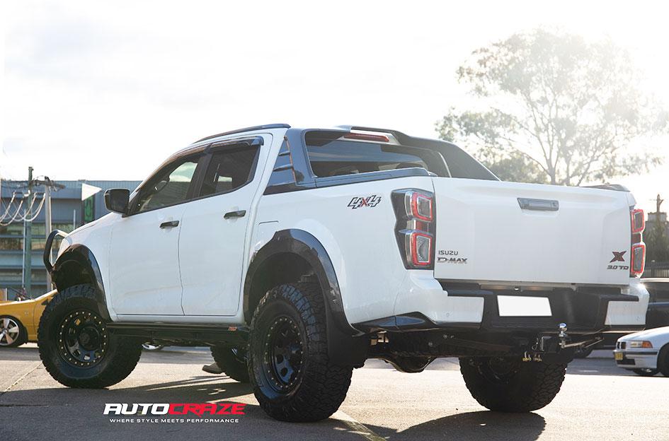 ISUZU DMAX D LOCKER BLACK