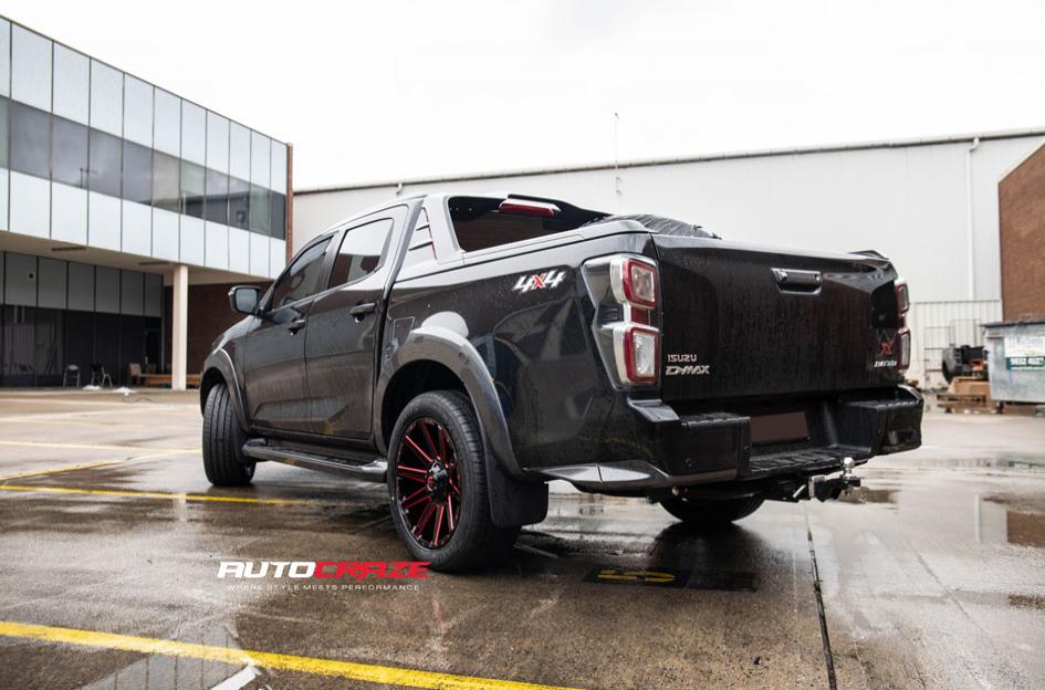 ISUZU DMAX CONTRA GLOSS BLACK CANDY RED