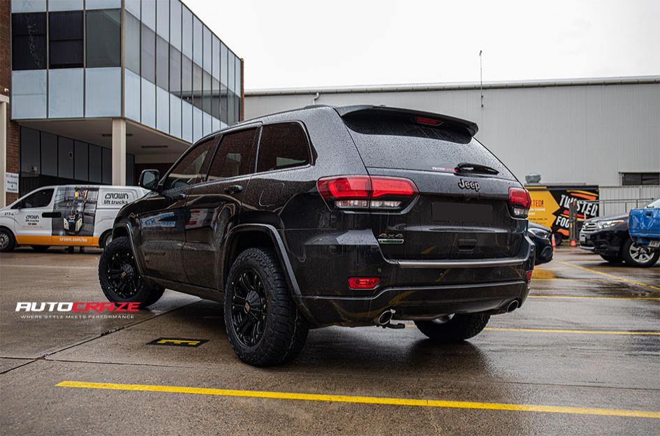 JEEP-GRAND-CHEROKEE-MONSTER-XD-MATTE-BLACK
