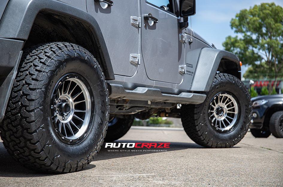 JEEP WRANGLER IMPACT KM542 SATIN BLACK MACHINED FACE