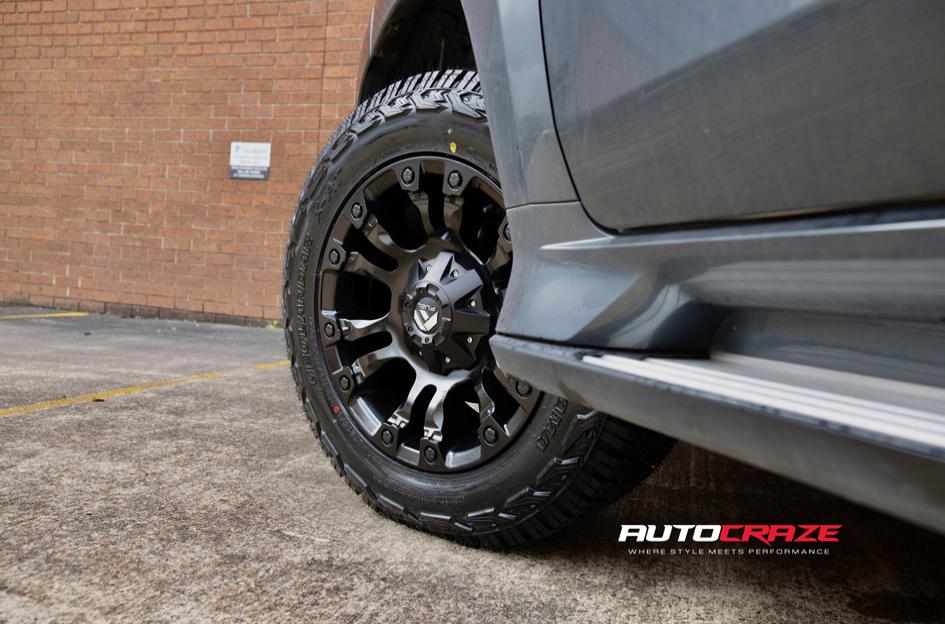 MITSUBISHI PAJERO SPORT VAPOR MATTE BLACK