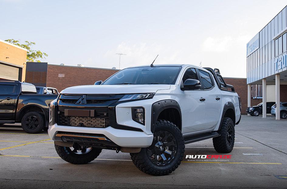 MITSUBISHI TRITON AMBUSH MATTE BLACK