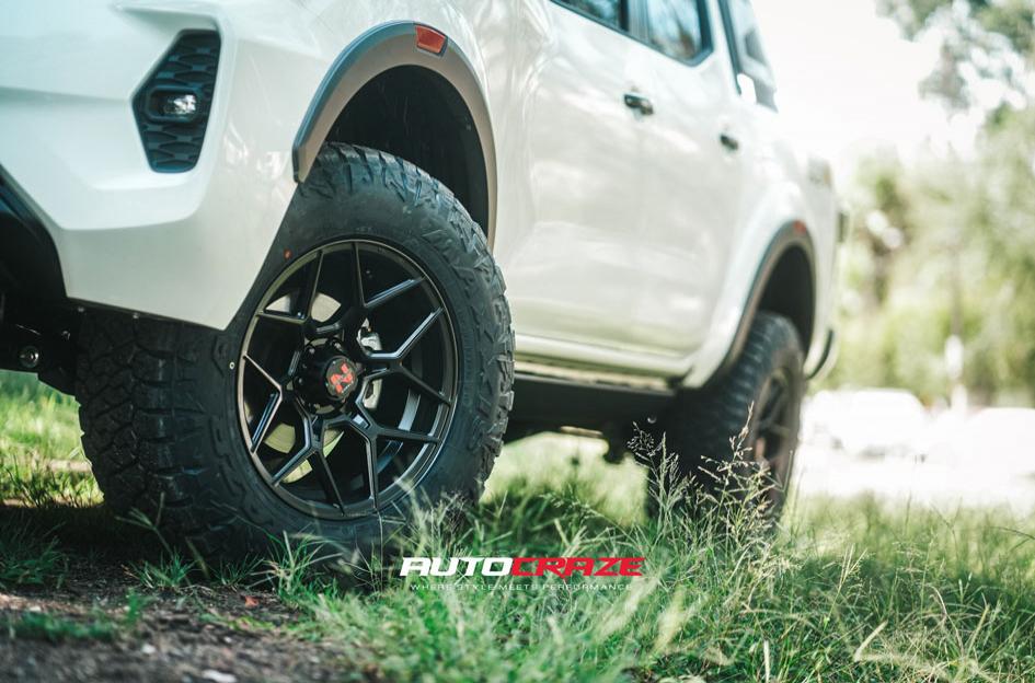 NISSAN NAVARA SABBATH MATTE BLACK