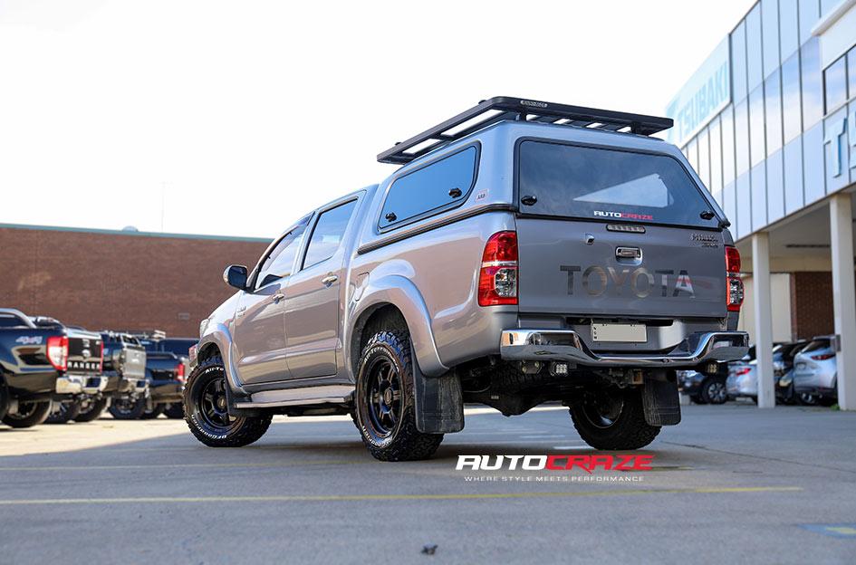 TOYOTA HILUX 4WD BUCKSHOT SATIN BLACK