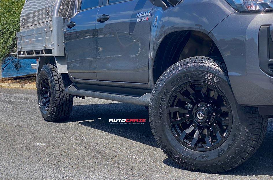 TOYOTA HILUX N80 4WD BLITZ GLOSS BLACK