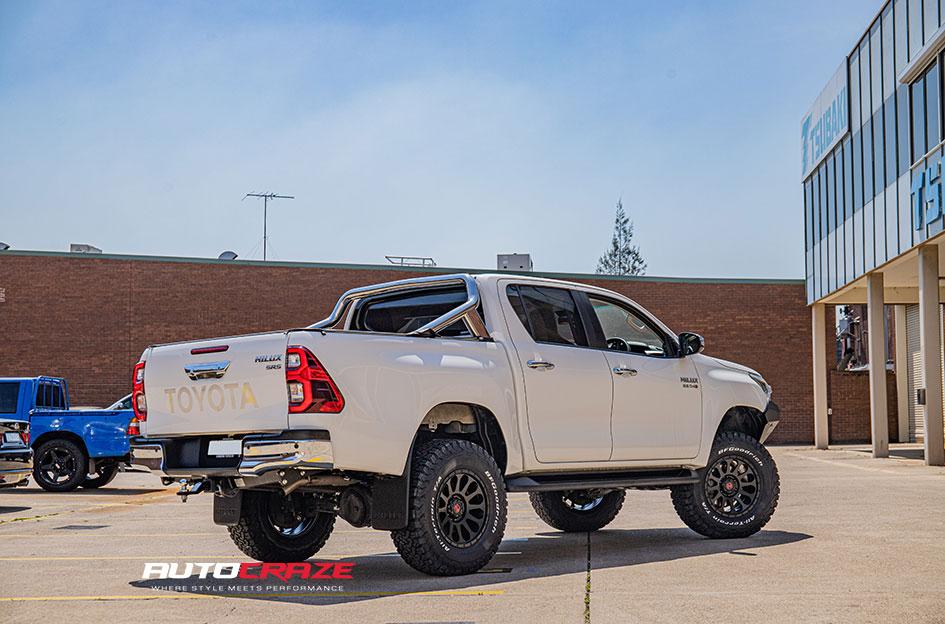TOYOTA HILUX N80 4WD VICTIM MATTE BLACK
